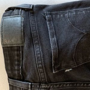 Black Levi’s Skinny Jeans